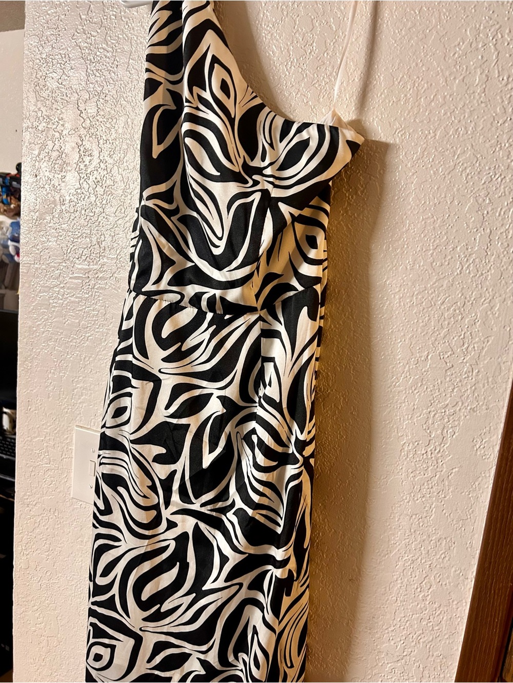 NWT Donna Morgan Midi Dress🤍🖤 - Picture 4 of 13